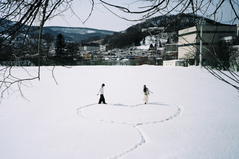小樽の雪景色で撮影したカップル前撮り