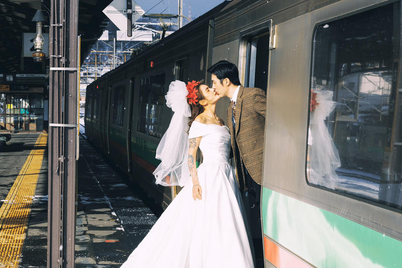 铁道旁的爱恋 日本婚纱照 日本旅拍 尼鹿摄影旧站作品